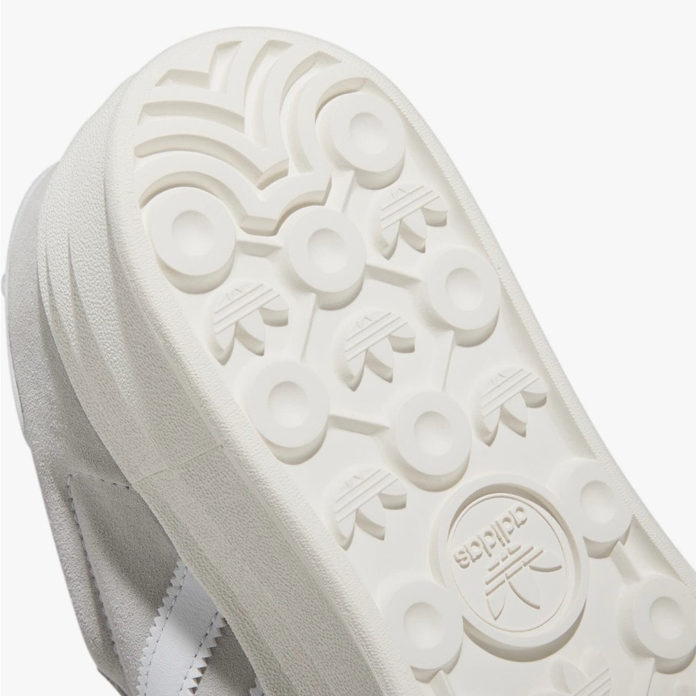 Adidas Women's Gazelle Bold Platform Sneaker in Light Gray (NWOB) - Picture 6 of 10